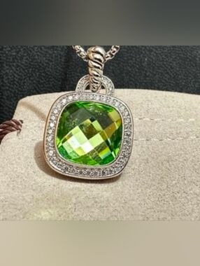 LIKE NEW!!! Authentic David Yurman Petite Albion Pendant - Prasiolite & Diamonds
